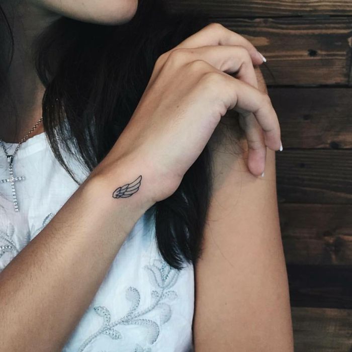 Tatuajes de alas para mujeres 25