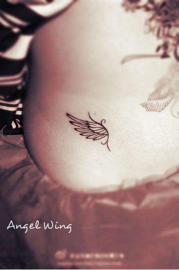 Tatuajes de alas para mujeres 24