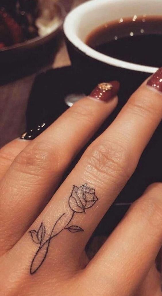 Tatuajes de alas para mujeres 22