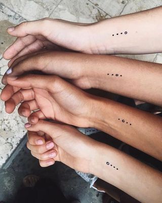 Tatuajes de amigas 61