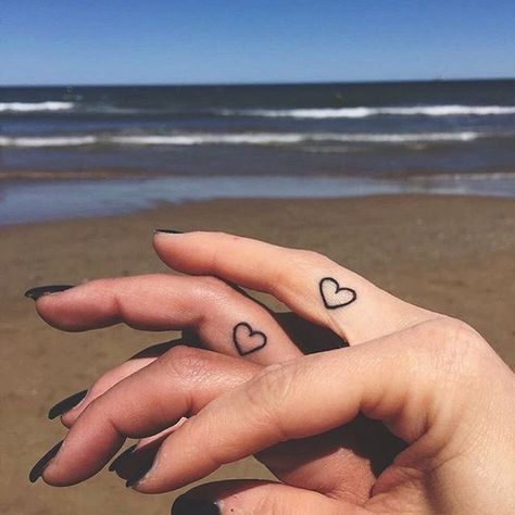 Tatuajes de amigas 38