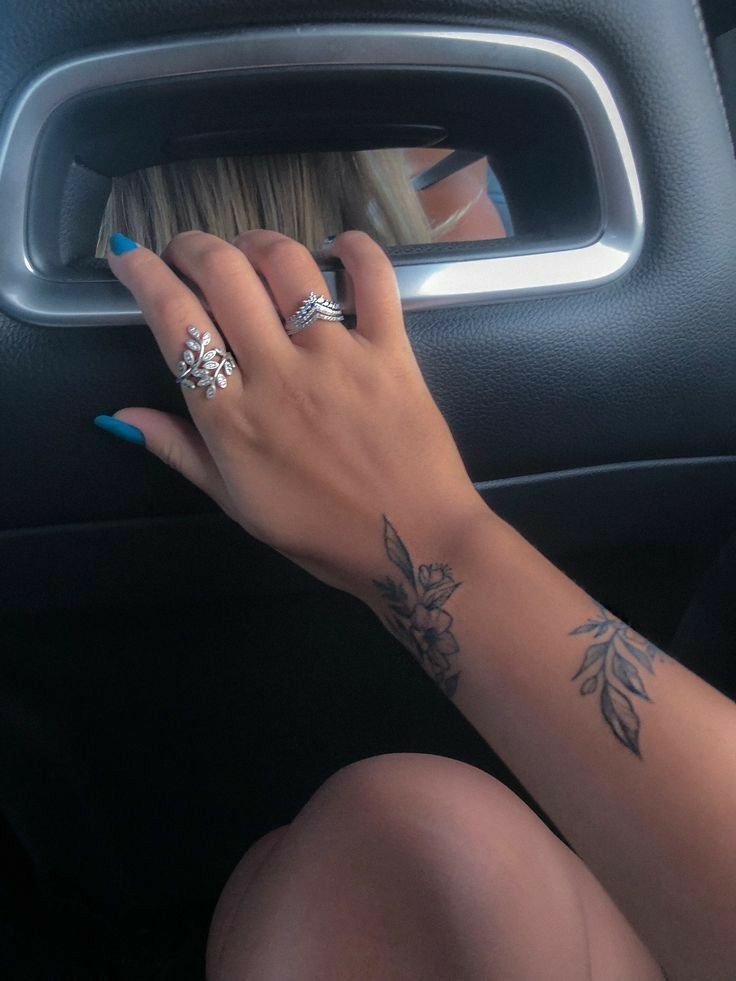 Tattoos of brazaletes 11