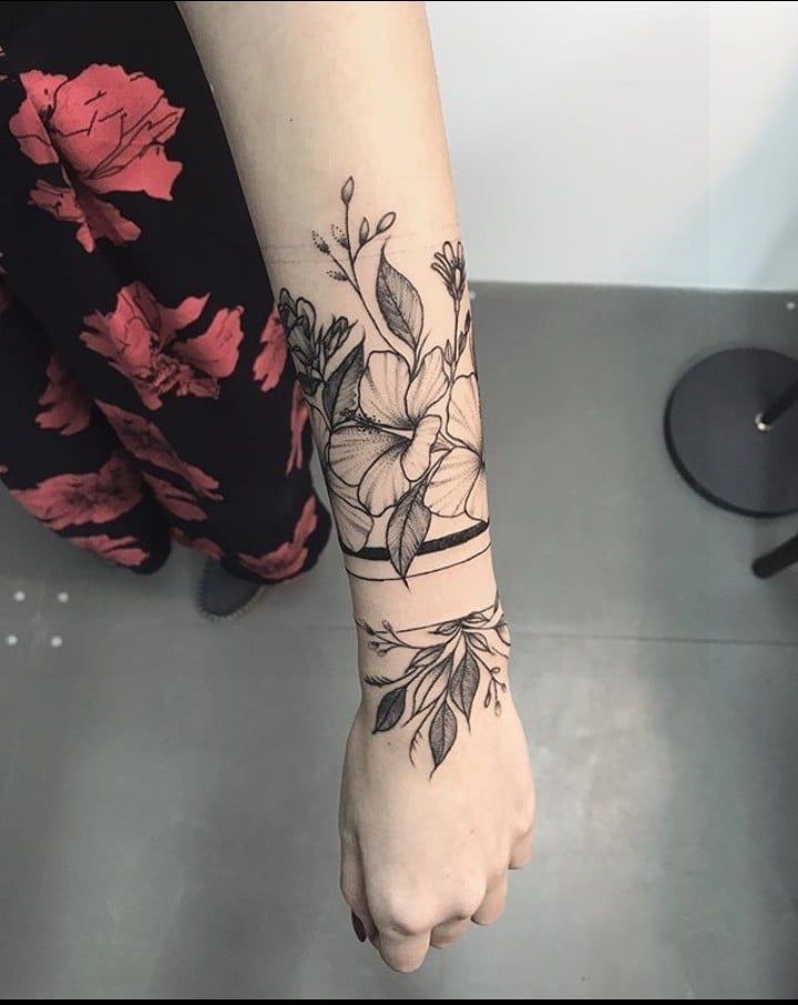 Tattoos of brazaletes 5