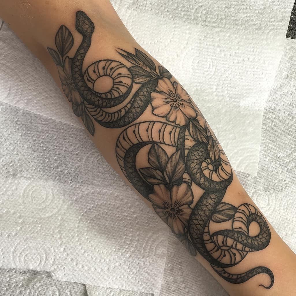 Tattoos of brazo mujer 3