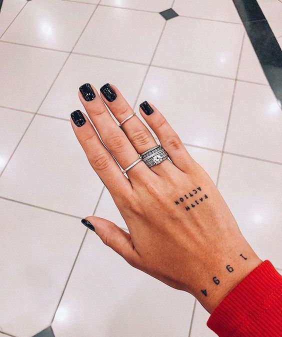 Tattoos of chicas 35