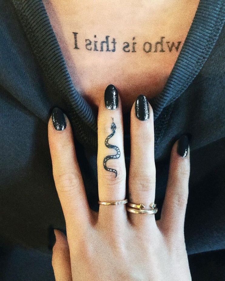 Tattoos of dados 12