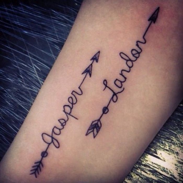 Tattoos von flechas con nombre 20