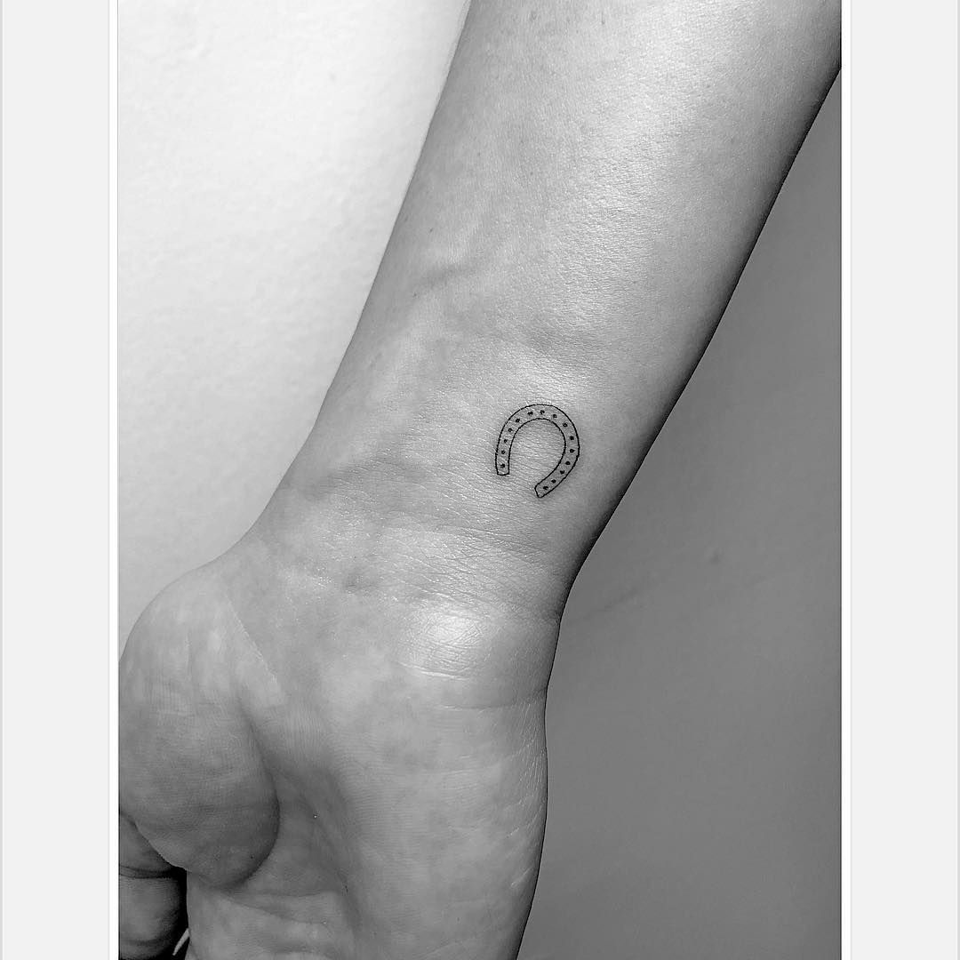 Tatuajes de herraduras 15
