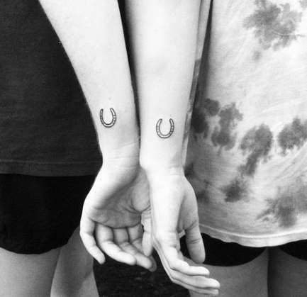 Tatuajes de herraduras 9