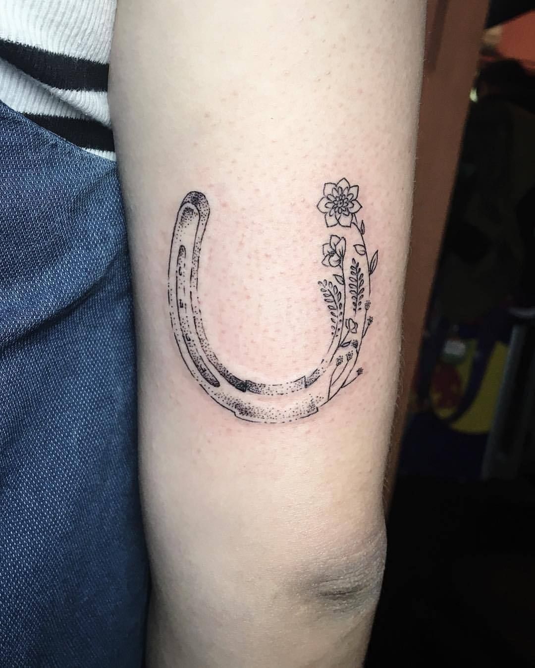 Tatuajes de herraduras 7