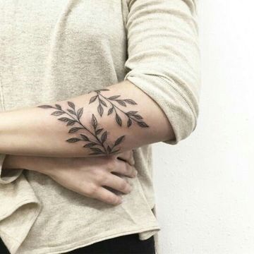 Tattoos of hojas 13