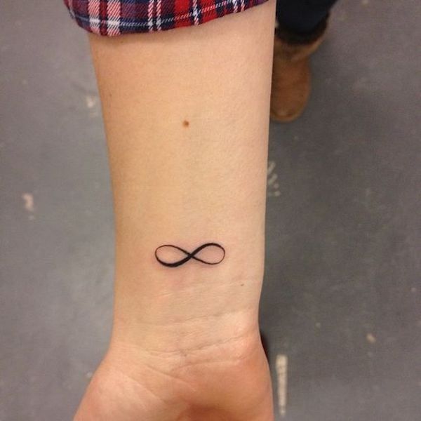 Tattoos von infinito