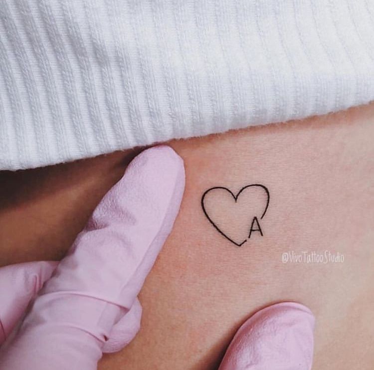 Tatuajes de iniciales 59