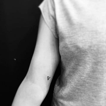 Tattoos von iniciales de nombres 37