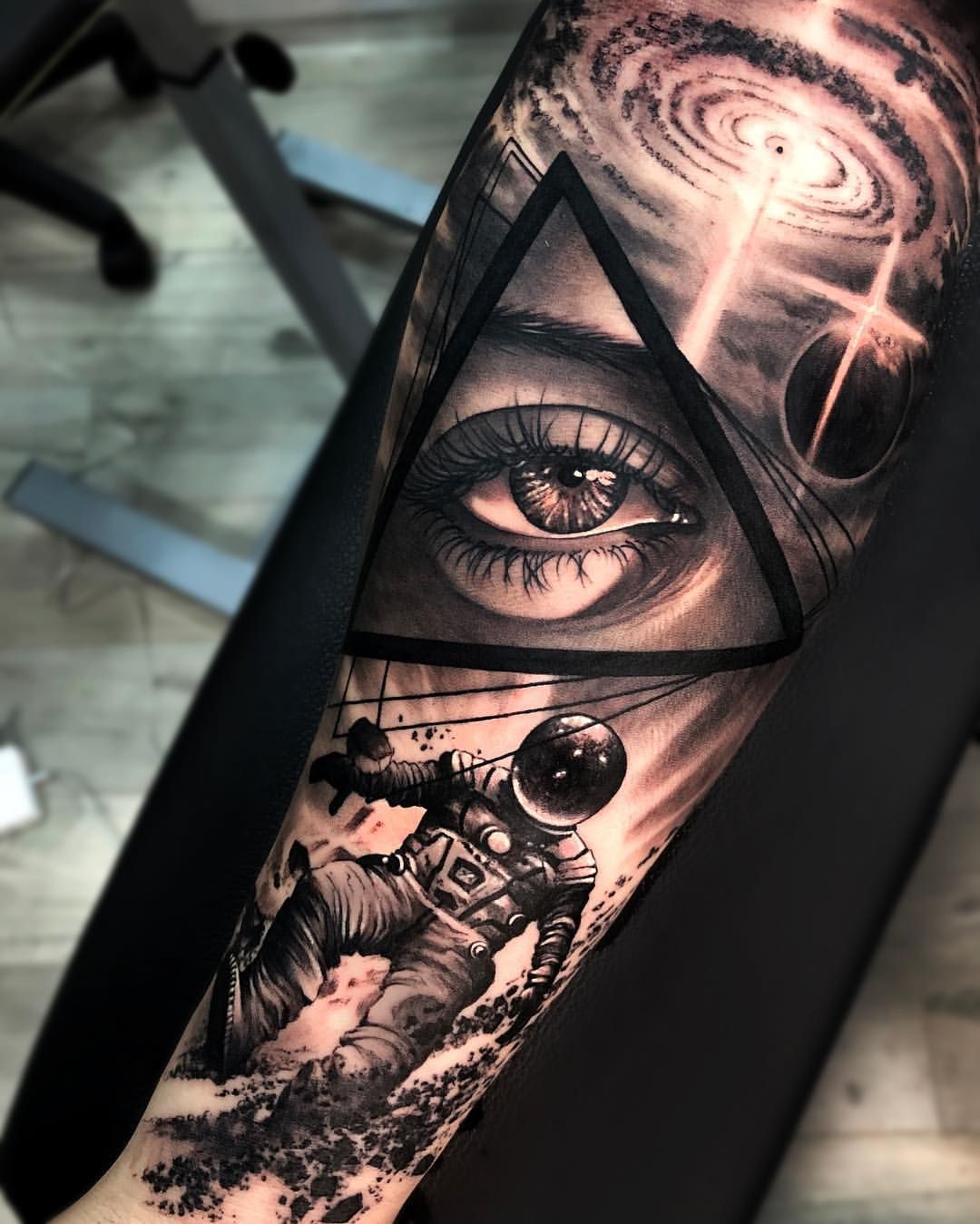 Tatuajes de jon z 37