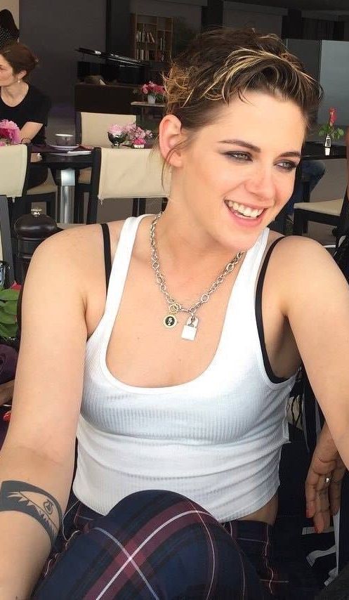 Tattoos von kristen stewart 17
