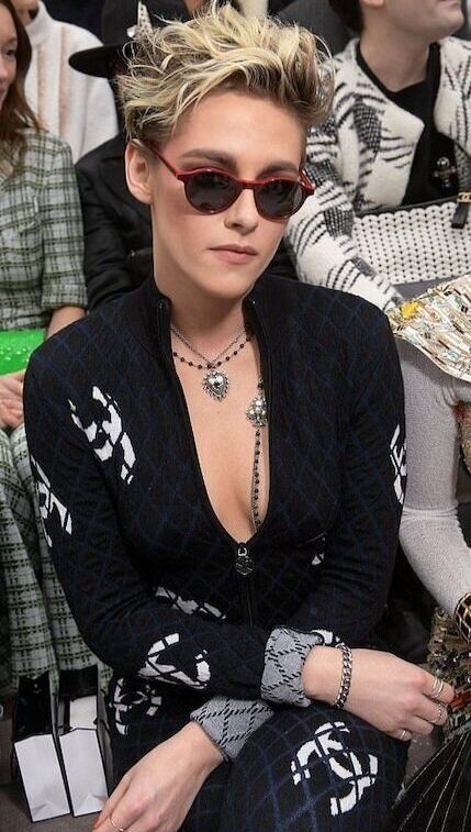 Tattoos von kristen stewart 23