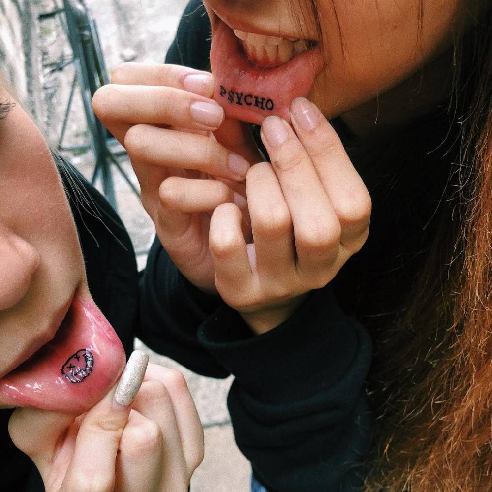 Tatouages de labios 10