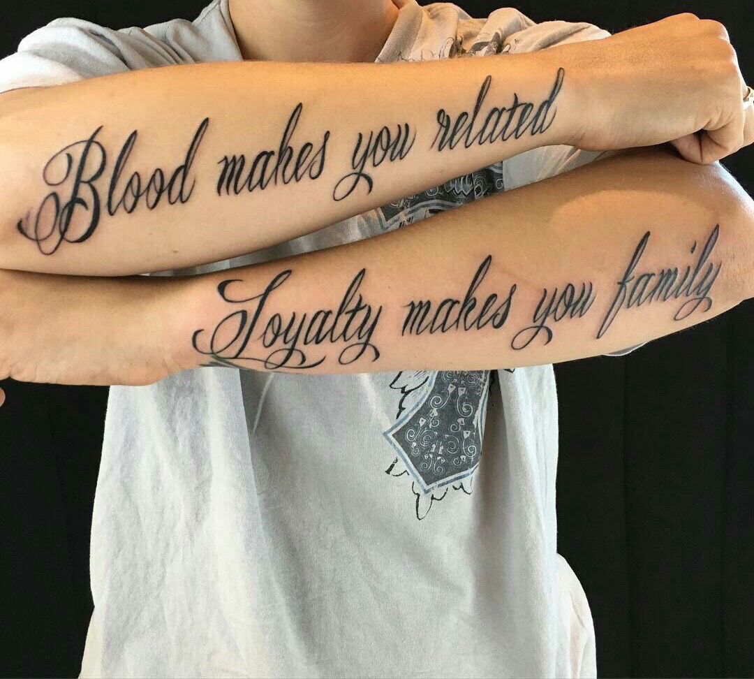 Tattoos of nombre zoe en el brazo 3