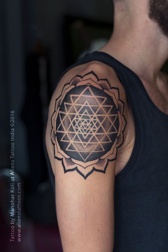 Tattoos of nombre zoe en el brazo 16