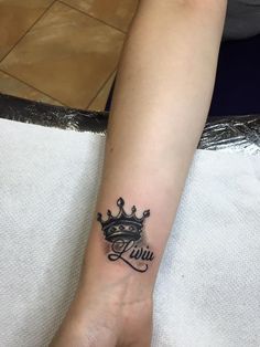 Tattoos of nombre zoe en el brazo 13