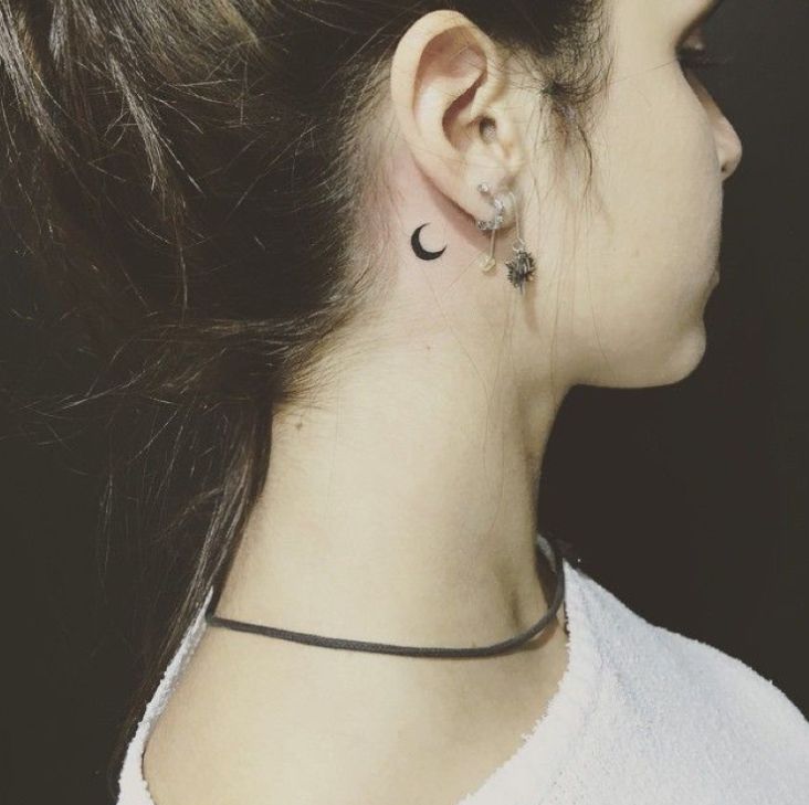 Tatuajes de nombres arriba del codo 33