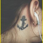 Tattoos of nombres atras de la oreja 8