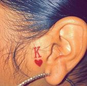 Tattoos of nombres atras de la oreja 3