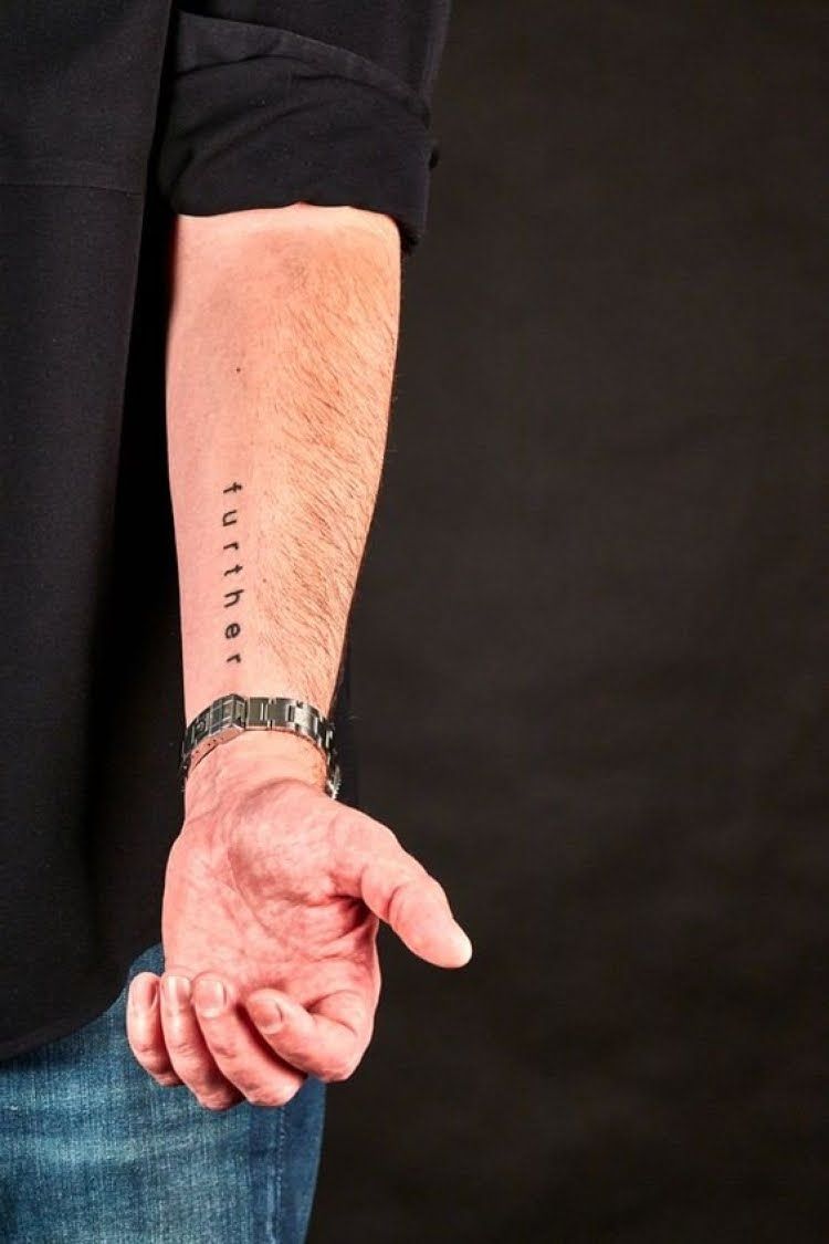 Tatuajes de nombres brazo 13
