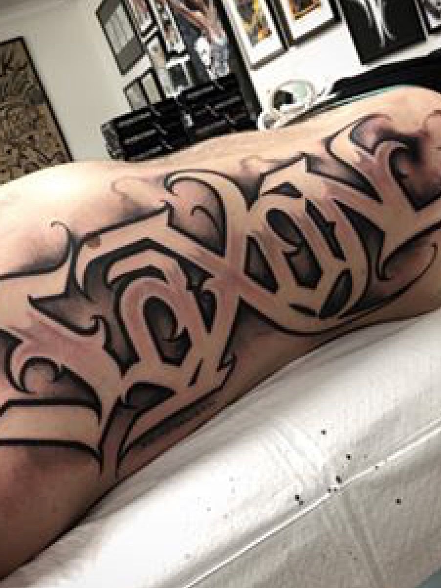 Tatouages de nombres bruno 32