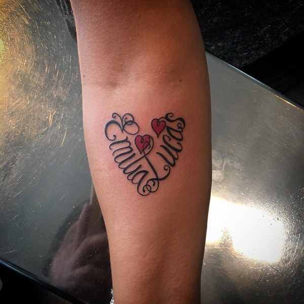 Tattoos von nombres con corazones 30