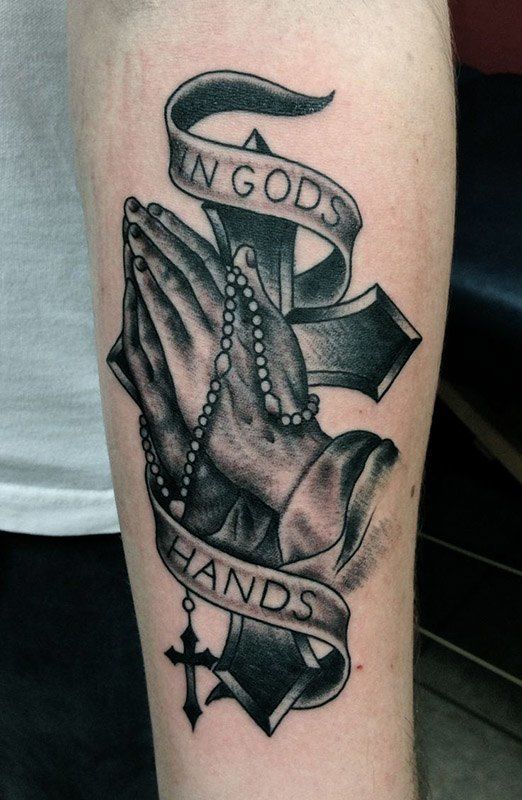 Tatuajes de nombres con una corona 47