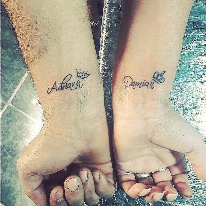 Tatuajes de nombres con una corona 21