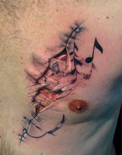 Tatuajes de nombres con una corona 26