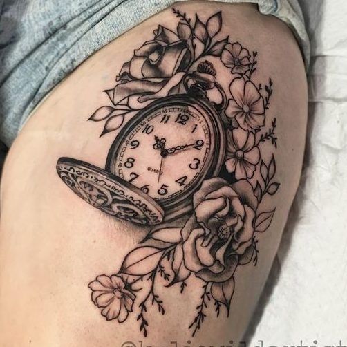 Tatuagens de nombres con una rosa 7