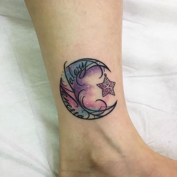 Tatuajes de nombres en el cuello 36