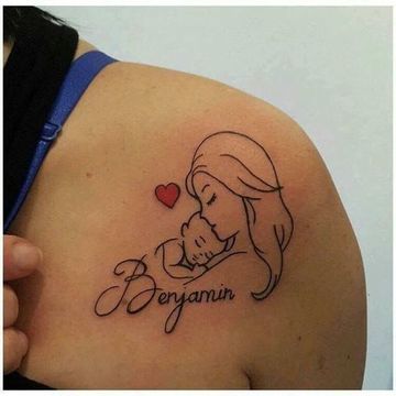 Tattoos of nombres en el hombro 18