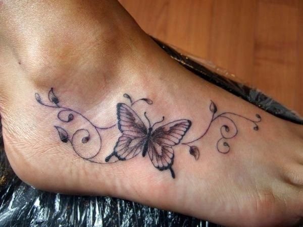 Tattoos of nombres en el hombro 36