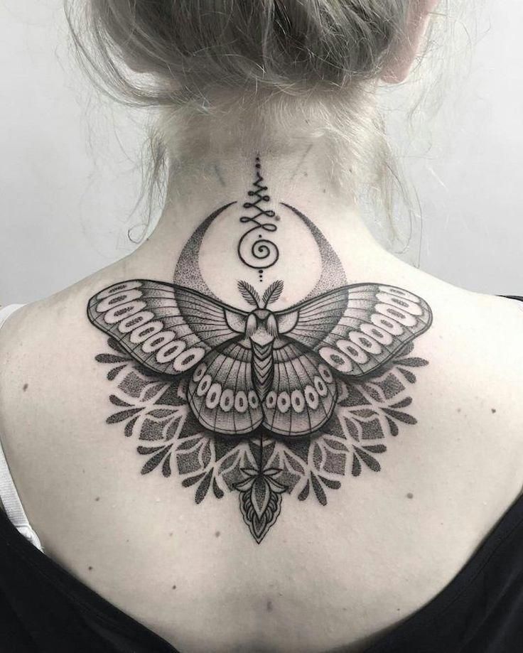 Tattoos of nombres en el hombro 12