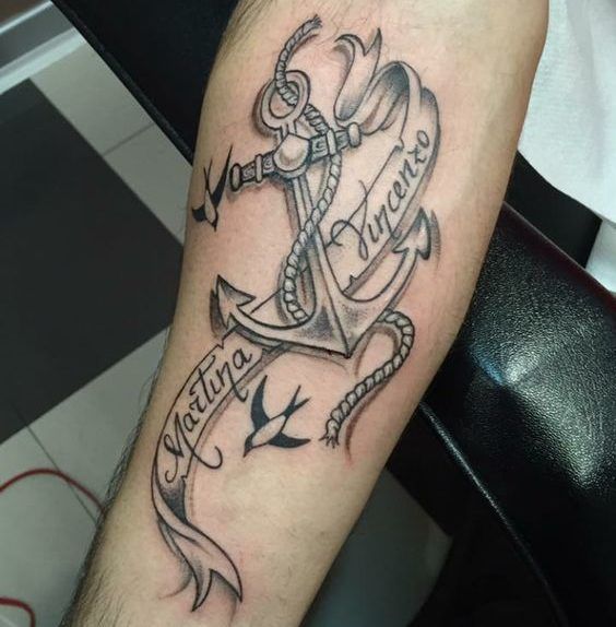 Tattoos of nombres en el muslo 10