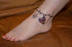 Tatuagens de nombres en el tobillo 15