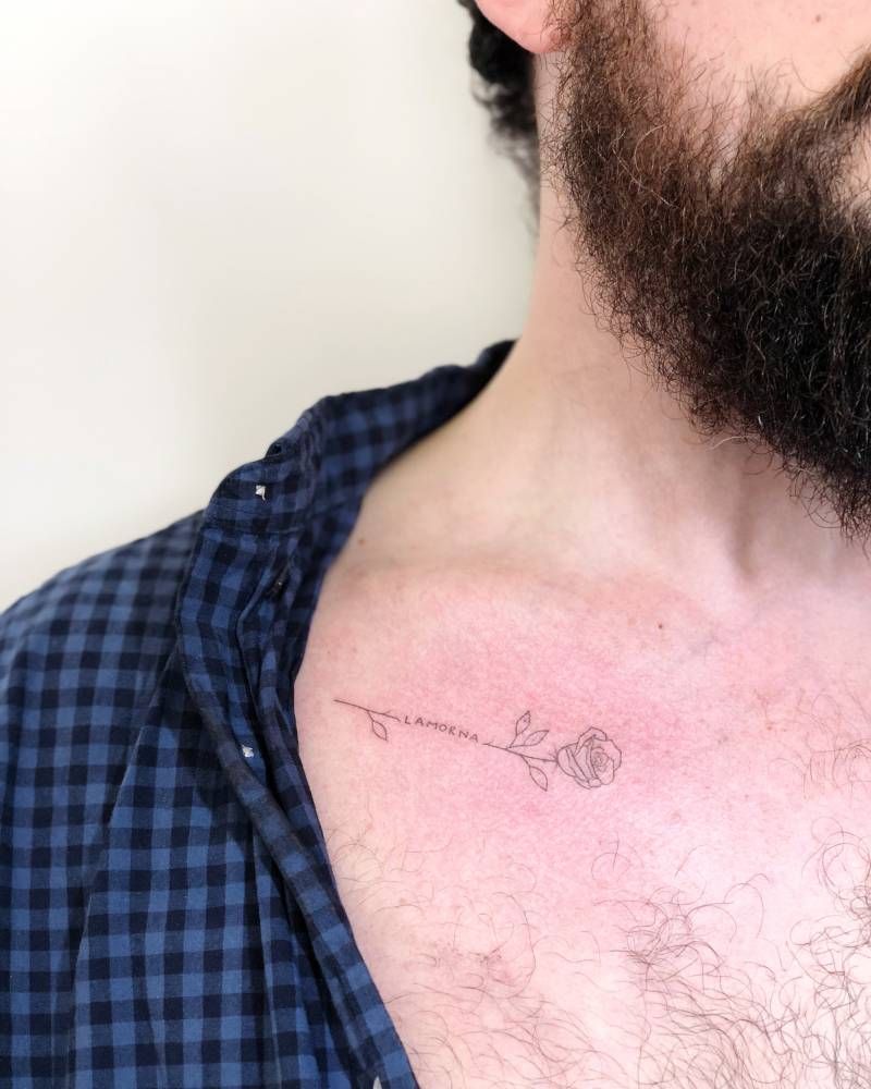 Tatuajes de nombres en la clavicula 4