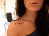 Tatuajes de nombres en la clavicula 16