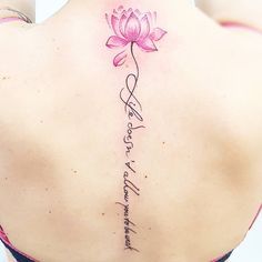 Tatuajes de nombres en la nuca 33