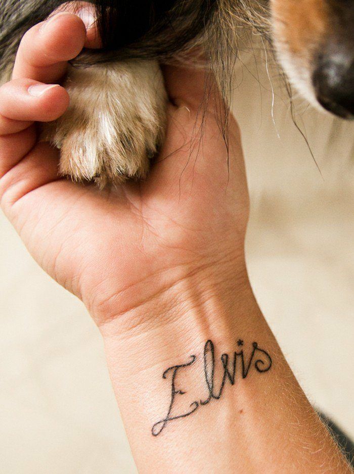 Tatuajes de nombres en la nuca 62