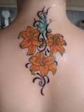 Tatuajes de nombres en la nuca 30