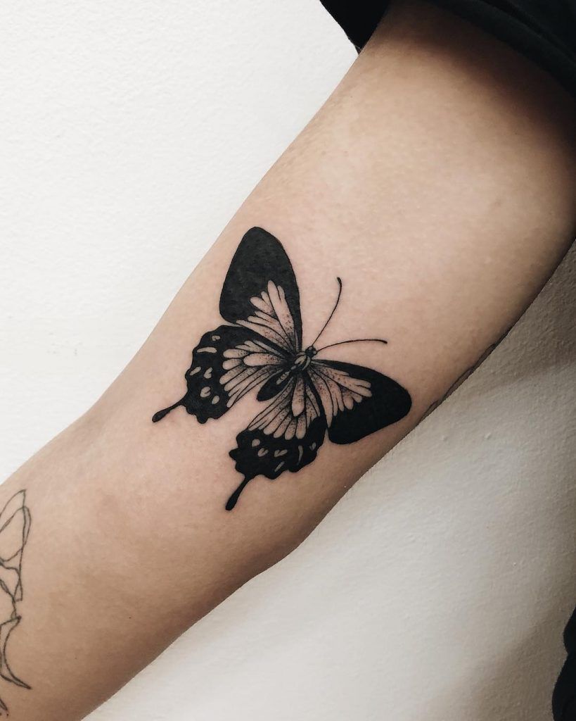 Tatuajes de nombres gabriela en el brazo 50