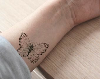 Tatuajes de nombres gabriela en el brazo 11
