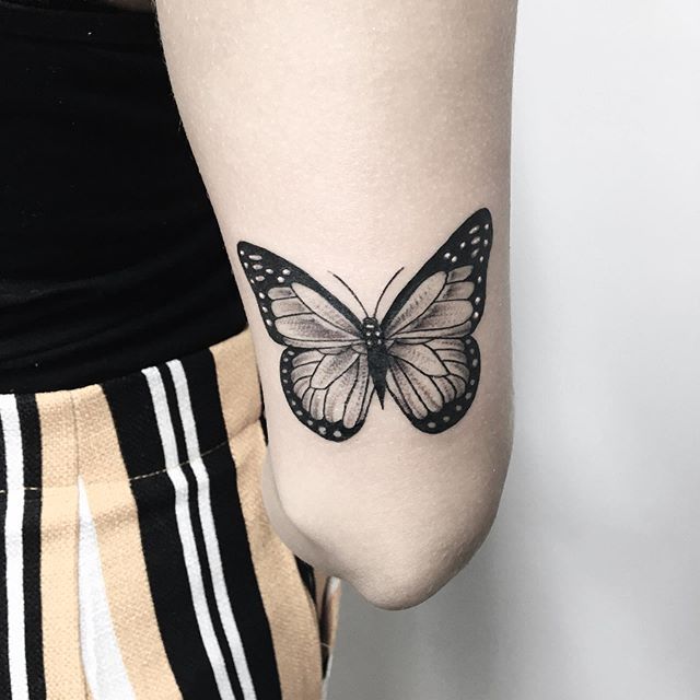Tatuajes de nombres gabriela en el brazo 45