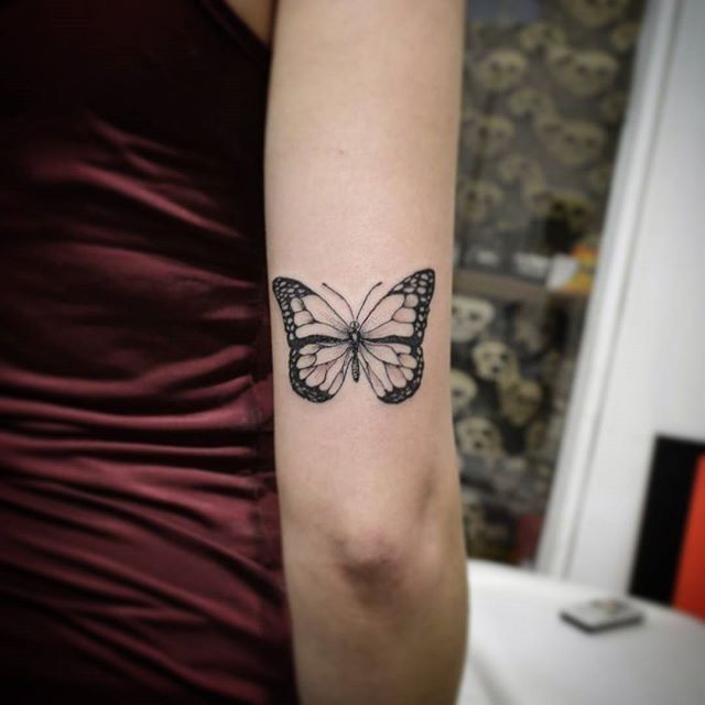 Tatuajes de nombres gabriela en el brazo 17